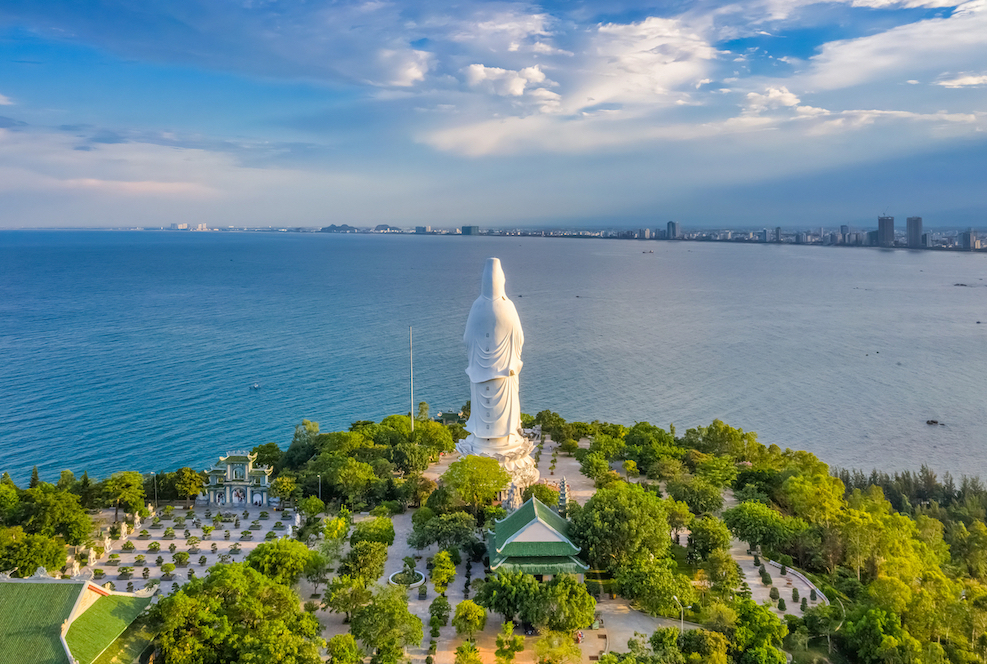 Chùa Linh Ứng trên Bán Đảo Sơn Trà